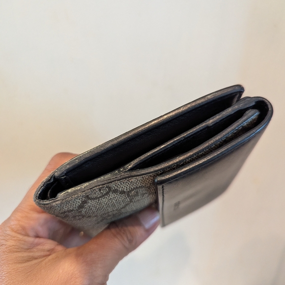 Gucci Black and Beige Wallet - Picture 5 of 12